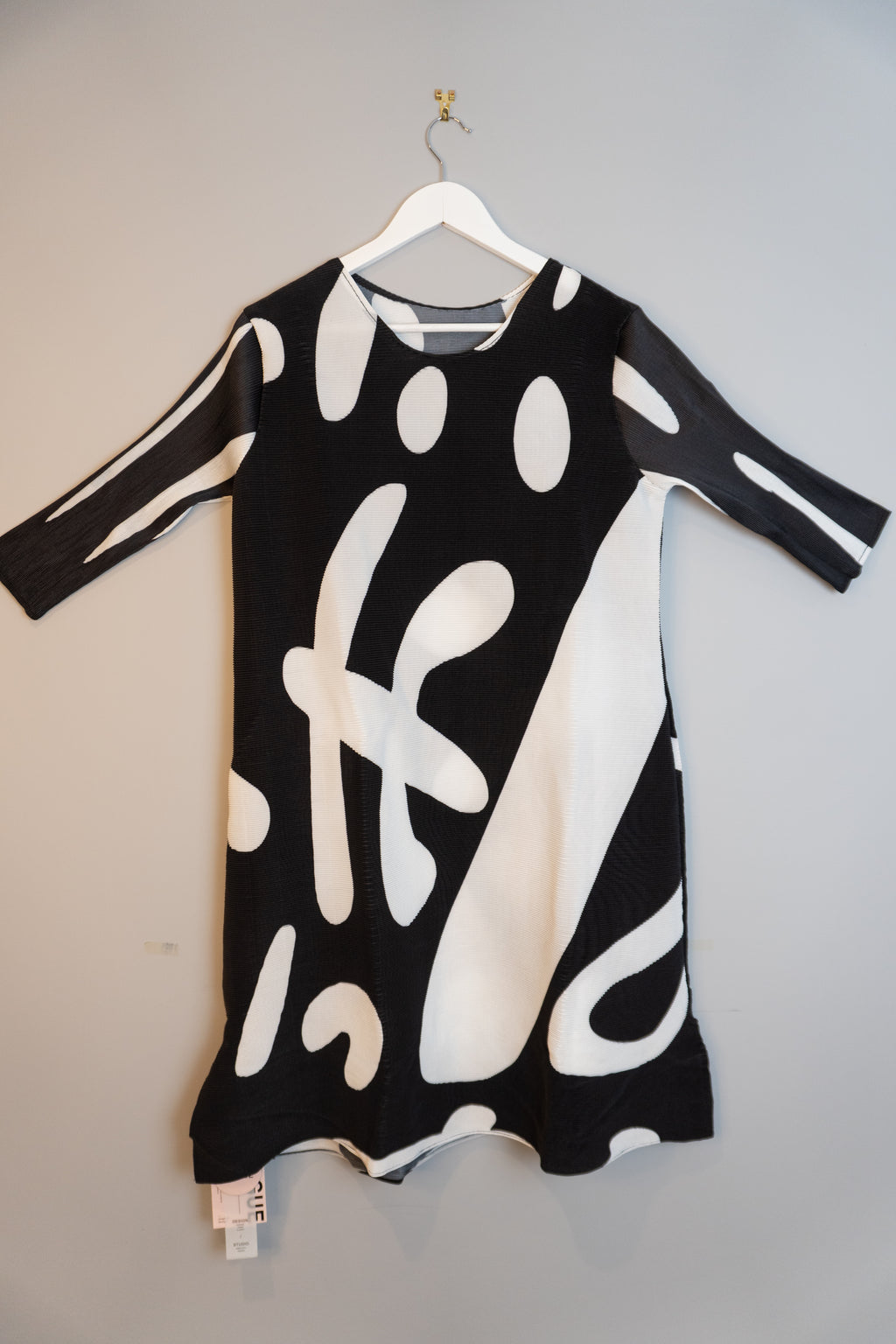 Black Streamline Dress | INK FLOW